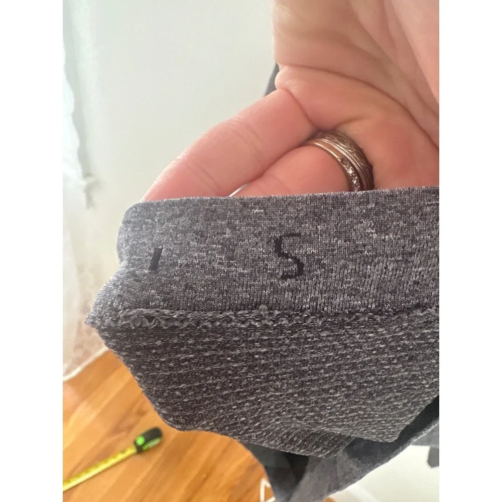 Lululemon Metal Vent Tech 1/2 Zip 2.0 Pullover‎ Grey Mens Size Small Long Sleeve